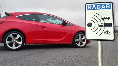 Un șofer a fost amendat cu peste 6.500 de euro după ce a fost prins cu 700 km/h la volanul unui Opel Astra. Autoritățile au recunoscut abia după opt ani că radarul era defect