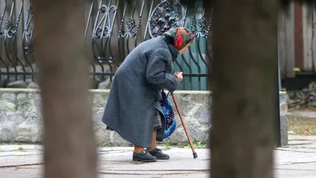 O femeie care a lucrat 61 de ani primește 9.700 euro pe lună. La polul opus, se află pensia unei femei care a muncit doar trei luni în întreaga viață