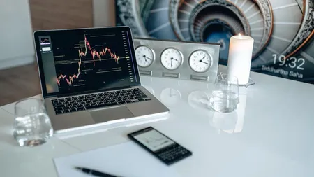 ETF-uri cu acumulare vs. distribuire: ce să alegi?