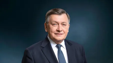 Crin Antonescu aruncă cu săgeți otrăvite în Congresul PNL: „Atâta impostură, atâta neruşinare, atâta josnicie şi, într-un cuvânt, atâta trădare n-am văzut niciodată”