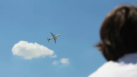 Angajat al autorității care dirijează traficul aerian din România, prins drogat la serviciu! Ce s-a decis în acest caz extrem de grav