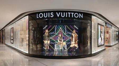 Afacerile Louis Vuitton nu cunosc criza. Magazinul din România a avut cel mai bun an din istorie