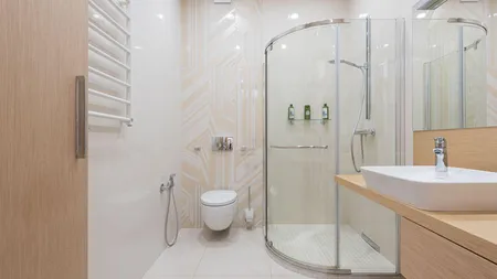 Cum obții un design minimalist în zona de duș?