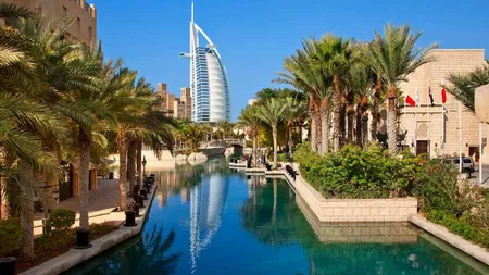 Măsuri disperate de revitalizare a turismului din Dubai, grav afectat de războiul din Orientul Mijlociu. 700 de euro pentru localnicii care reușesc să-și convingă apropiații să vină în vizită
