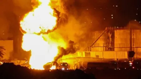 SUA reimpun blocada porturilor iraniene. Noi atacuri devastatoare în Golf