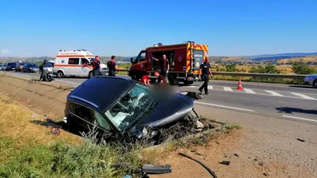 Accident grav în Cluj. O fetiță de 9 ani a murit după ce o mașină a lovit un cap de pod