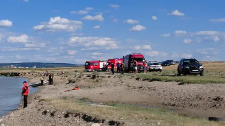 Doi frați au murit înecați în râul Moldova. O fetiţă de 6 ani, sora lor, a fost salvată