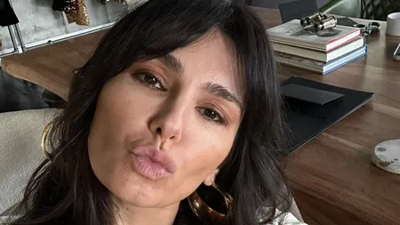 Dana Budeanu, apariție spectaculoasă la Monaco! Cum a fost surprinsă creatoarea de modă în fața unui hotel exclusivist