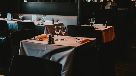 Politician maghiar, arestat după ce a mâncat trei ore într-un restaurant și a fugit fără să plătească nota