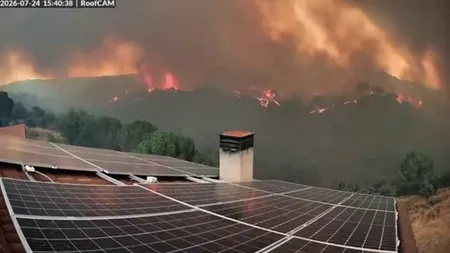 VIDEO. Incendiu devastator la Valencia, 15.000 de persoane evacuate. Focul face ravagii în Spania şi Franţa