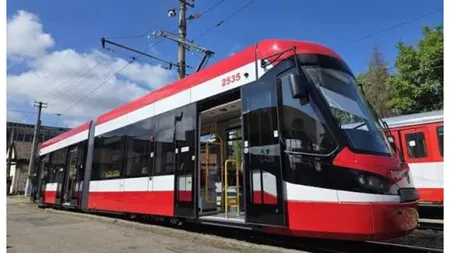În ce oraș din România călătoria cu tramvaiul și autobuzul va costa doar un leu. Noul tarif intră în vigoare de la 1 august