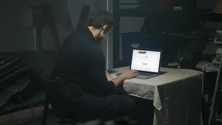 Are voie sau nu un angajator să verifice un candidat pe Facebook și Instagram? Ce spune Codul muncii despre această practică