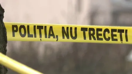 Un tânăr în vârstă de 28 de ani s-ar fi sinucis într-un imobil din Centrul Vechi al Capitalei: „Avea o pungă pe cap și scotch pe gât”