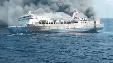 Incendiu de proporții pe feribot, în Indonezia. Cel puțin cinci oameni au murit și alte zeci sunt dați dispăruți