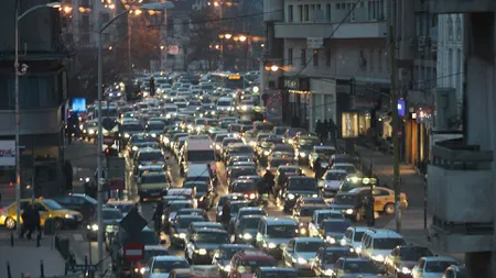 Oraşele României, sufocate de maşini vechi şi trafic paralizat. Bursa SAB 2026 caută soluţiile tehnologice care pot salva viitorul mobilității urbane