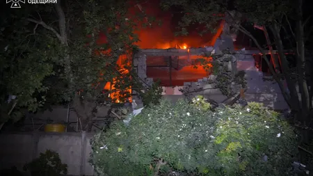 VIDEO Rusia, un nou atac masiv în Ucraina. tren internaţional de călători, lovit la graniţa cu Polonia, bombardamente la Odesa, pană masivă de curent la Nikoleav