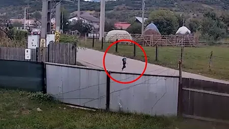 Mama copilașului înecat în râul Trotuș, huiduită de localnici. Ce acuzații îi aduc oamenii furioși: „Criminalo!”. Peste 250 de polițiști l-au căutat pe Iosif