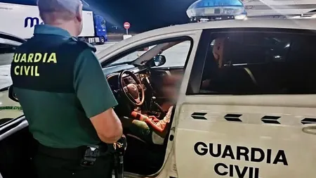 Un bărbat a condus 140 de kilometri pe autostradă fără să își dea seama că și-a uitat copilul în benzinărie. A aflat că-i lipsește băiatul abia după trei ore, când a fost oprit de poliție în trafic