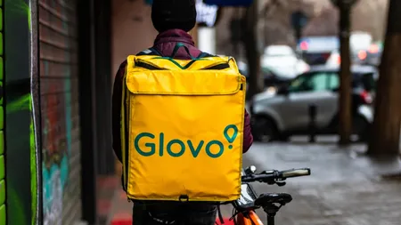Incident violent în Iași! Un livrator pakistanez de la Glovo a fost agresat și înjurat de personalul unui local