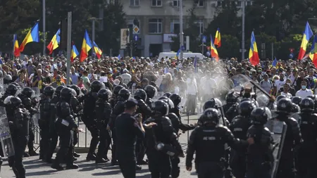 MAI, comunicat după protestul din Piața Victoriei: Șase persoane au fost reținute pentru 24 de ore, 47 de persoane au fost duse la Poliție, amenzi în valoare totală de 46.000 de lei