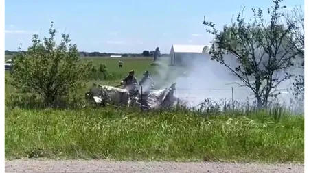 Un avion de antrenament al armatei s-a prăbușit. Ambii piloți au murit