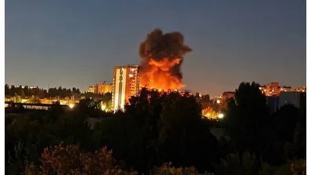 Ruşii atacă masiv Odesa, cel mai apropiat oraş de România. Bombardamente intense şi la Kiev, dronele au lovit un pod important