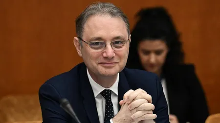 Luca Niculescu, de la puștiul cu plete și blugi rupți pe care tatăl său elegant nu voia să-l însoțească pe stradă, la omul desemnat pentru funcția de prim-ministru al României. Povestea de familie care i-a marcat copilăria: „Îmi era ruşine să-mi invit colegii acasă”