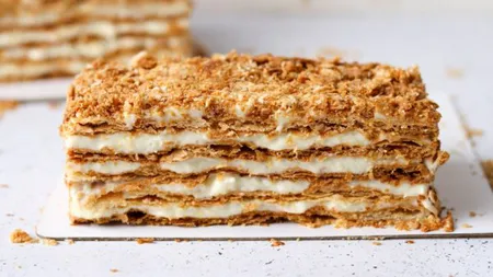 Millefeuille, un desertul spectaculos care cucerește prin finețe. Rețeta cu care să-i dai gata pe invitați