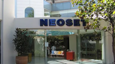 Neoset: cate o campanie de comunicare pe luna