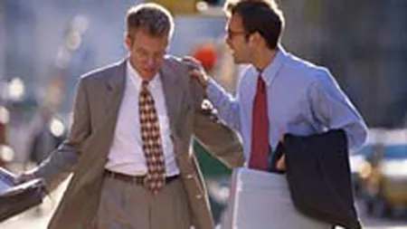 Angajatii pleaca cel mai des din retail, banci si hoteluri