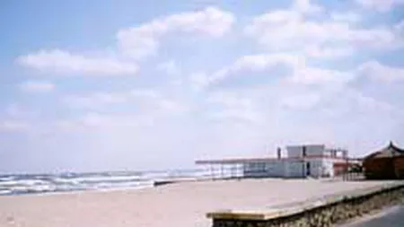 Fiecare persoana va avea 8 metri patrati de  zona de uscat pe plaja