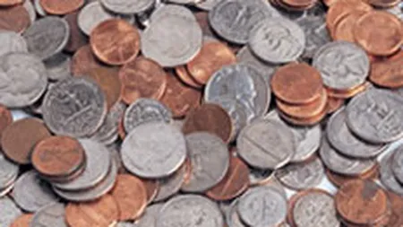 Fitch: Lupta pentru cota de piata ameninta profitabilitatea bancilor romanesti