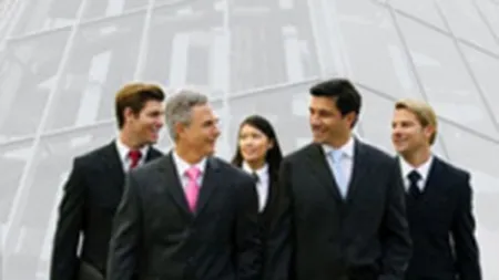 Erste Bank si Petrom investesc 0,64 mil. euro in 20 de burse pentru managerii de top