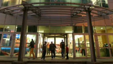 Sambata e zi de mers in mall. Mai ales in restaurante si cafenele