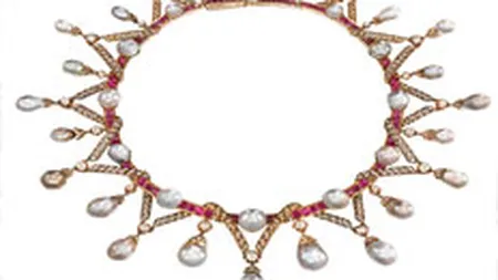 Perlele Mariei Antoaneta vor fi scoase la licitatie pentru 476.000 euro