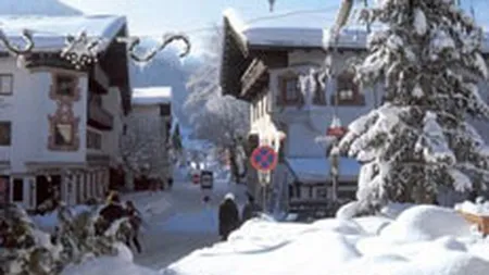 Turistii care merg la munte ocolesc agentiile, cei care merg in insule exotice le cauta