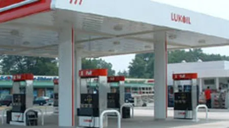 Lukoil Romania reactioneaza cu inchideri de benzinarii la criza petrolului