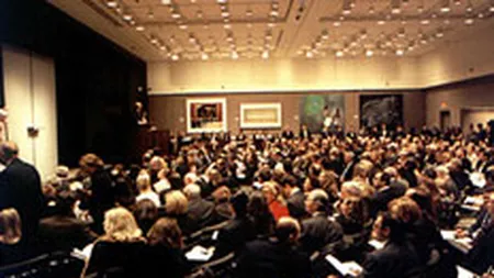 O poza cu Carla Bruni va fi scoasa la licitatie  pentru 4.000 $