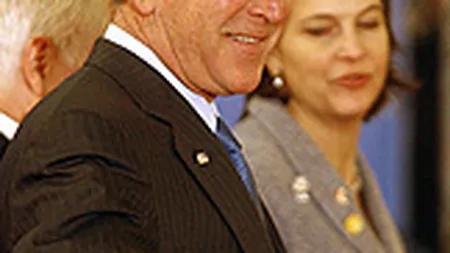 Bush l-a laudat pe Tariceanu pentru cota unica: \Sunt invidios\