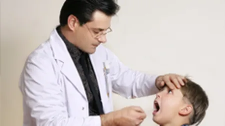 Personalul medical roman castiga pana la 5.500 euro in Marea Britanie