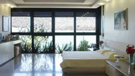 Cumparatorii locuintelor de lux achita 40-60% din pret \cu banii jos\