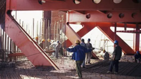 ArcelorMital Galati va renunta la 3.000 de angajati in urmatorii 6 ani