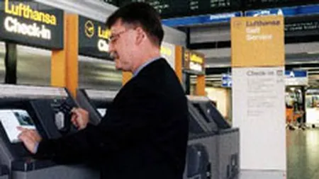 Agentiile vor elimina complet biletele de avion pe suport de hartie, la 1 iunie