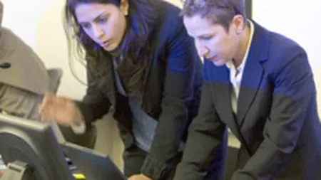 Cosmote scoate la concurs 31 de posturi de training pentru studenti