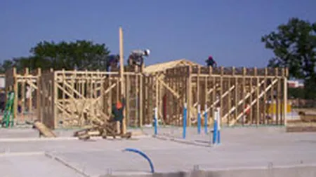 Numarul autorizatiilor rezidentiale a crescut cu aproape 15%, la 5 luni