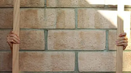 Frauda de 1 mil. euro: 100 de persoane au achitat avansul pentru apartamente inexistente