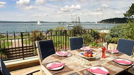 Turismul de week-end a transformat litoralul intr-o piata a inchirierilor in regim hotelier