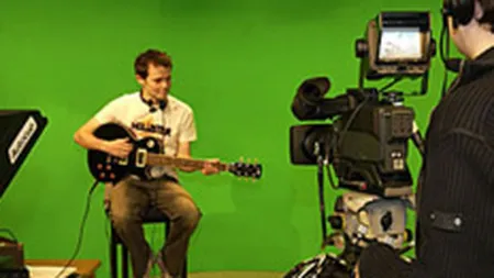 Televiziunea, cel mai atractiv domeniu pentru aspirantii la un job in mass-media