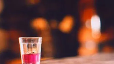 Vanzarile de alcool din import cresc de 2 ori mai repede decat piata