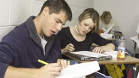 Pe online, cererea de munca din partea studentilor depaseste oferta de 9 ori